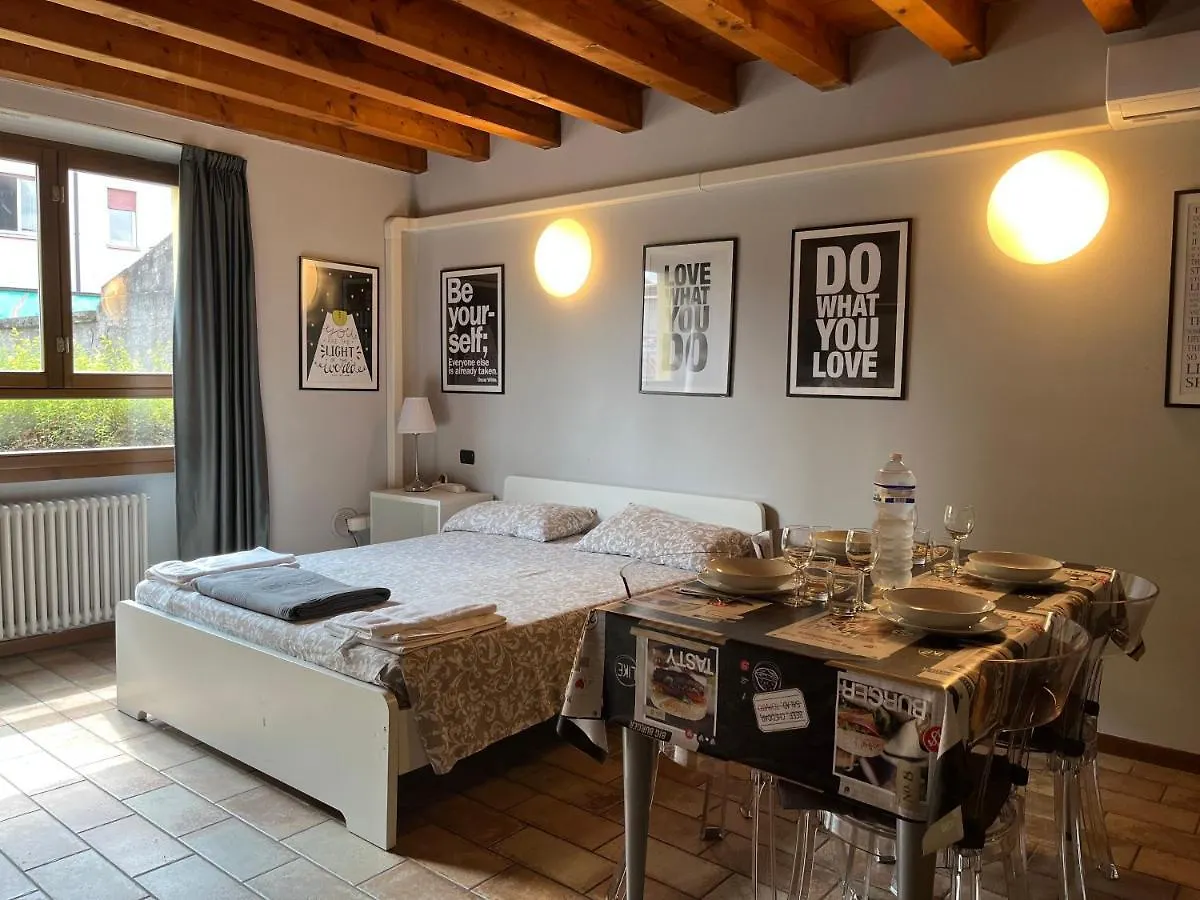 Cozy Flat + Parking Close To City Center/Airport Bérgamo Italia