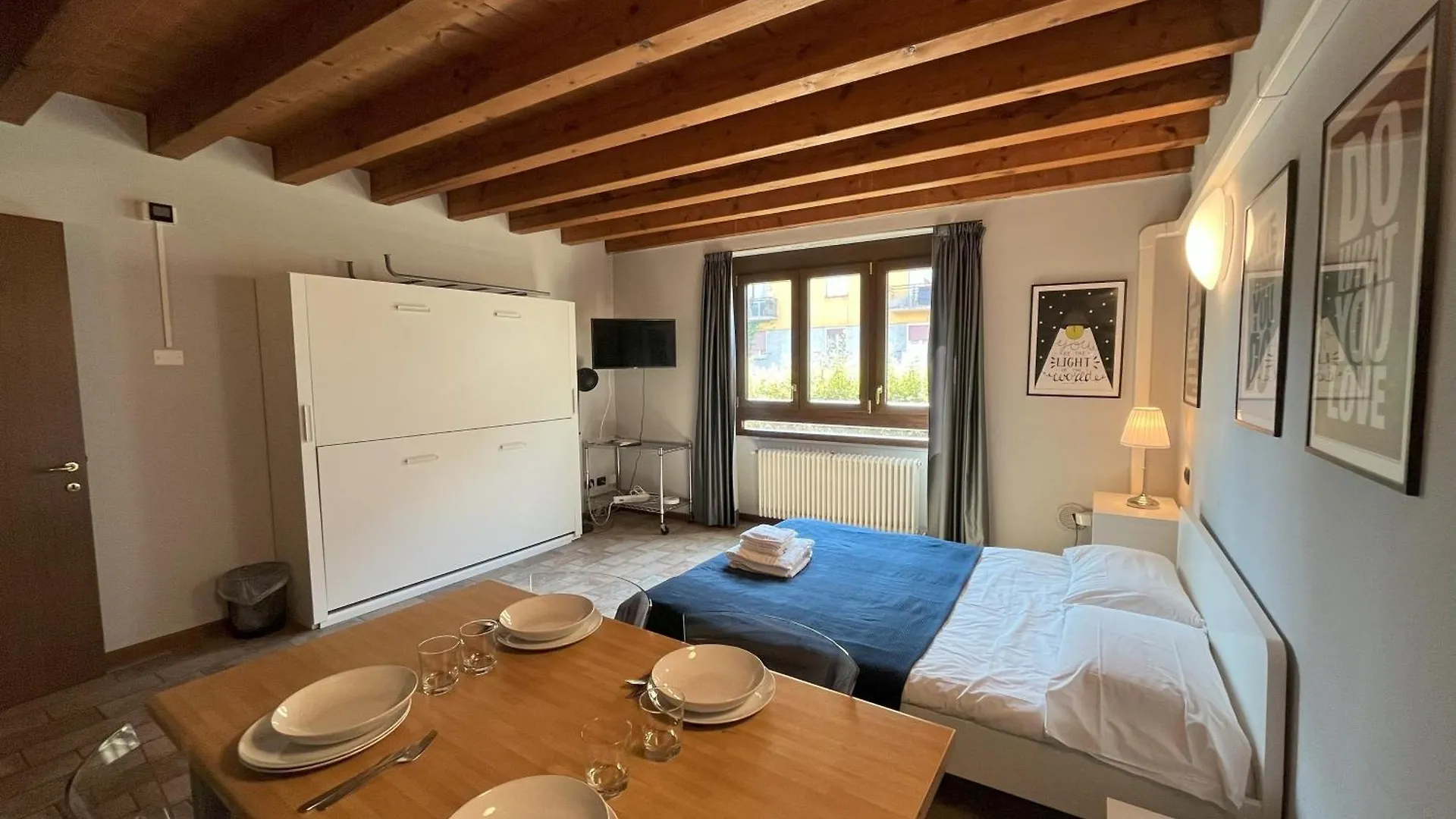 Cozy Flat + Parking Close To City Center/Airport Bérgamo Apartamento